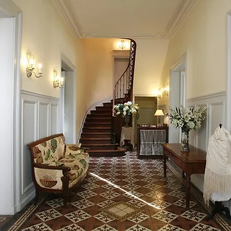לינה וארוחת בוקר Chambres D'hote La Rotonde *